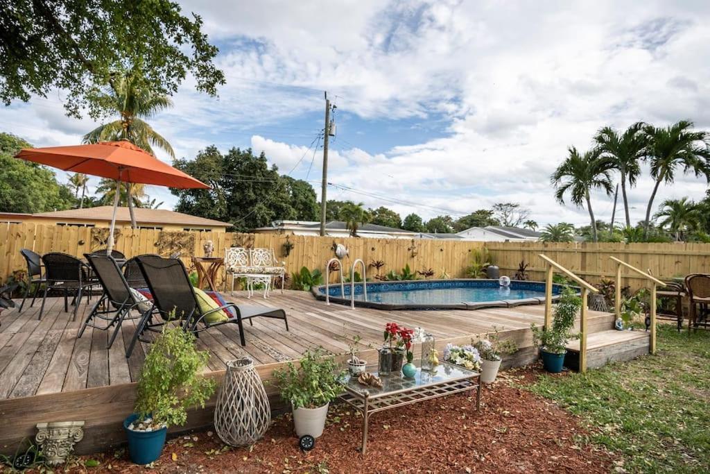 Tropical Pool Luxury Home Best Location Beaches Restaurant Hard Rock Fun Hallandale Beach Exterior photo