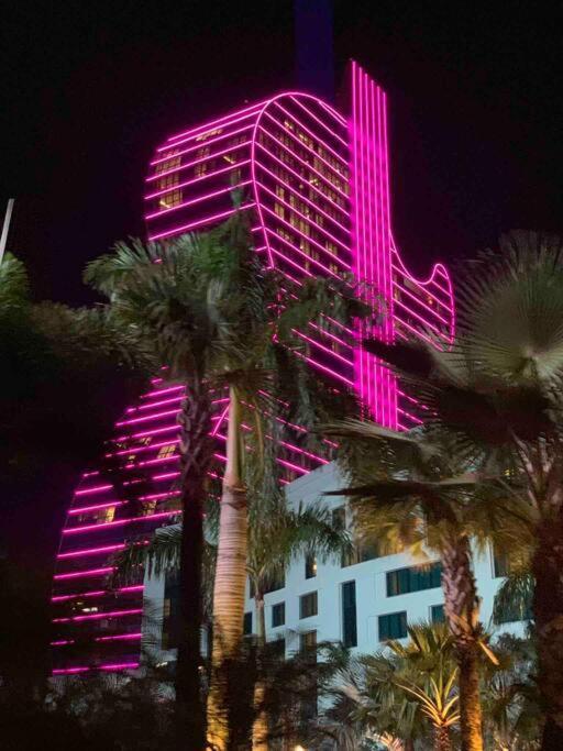 Tropical Pool Luxury Home Best Location Beaches Restaurant Hard Rock Fun Hallandale Beach Exterior photo