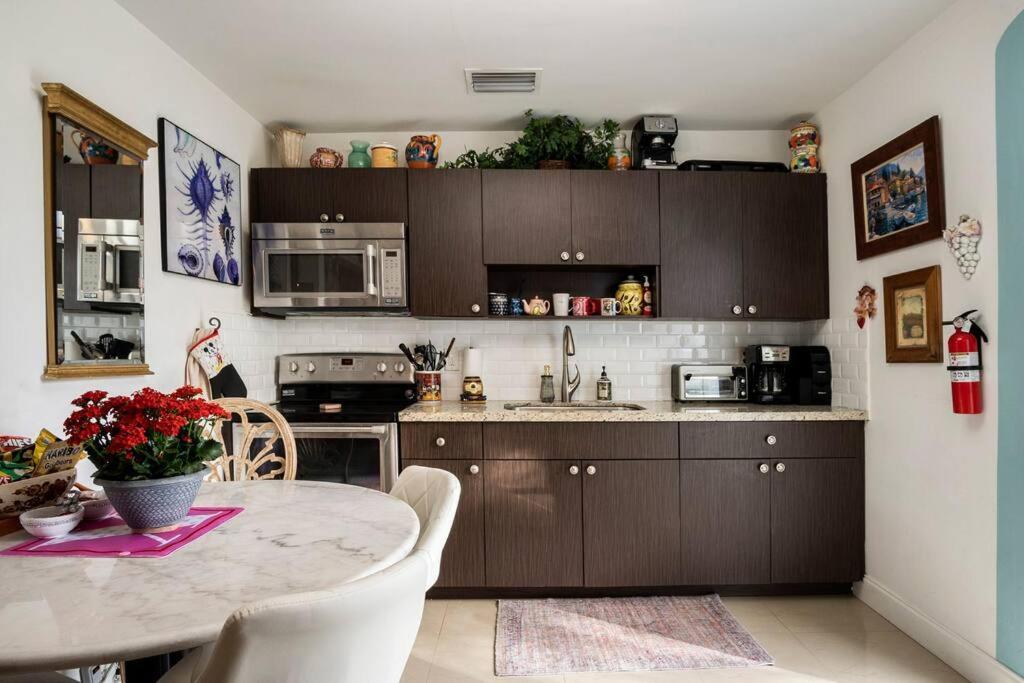 Tropical Pool Luxury Home Best Location Beaches Restaurant Hard Rock Fun Hallandale Beach Exterior photo